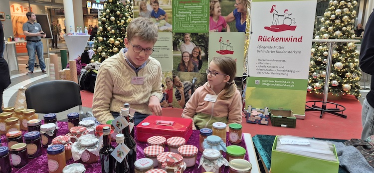  Weihnachts-Päckchen-Packaktion 2025